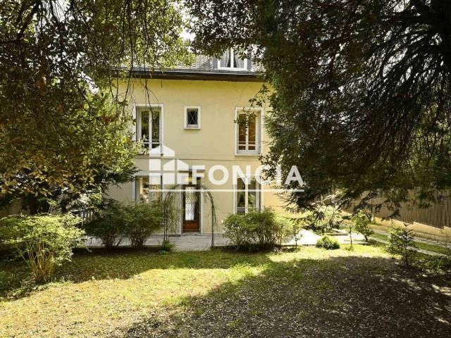 Maison 7 pièces 140 m²