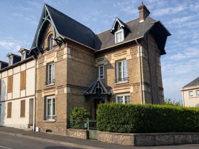 Maison 7 pièces 140 m²