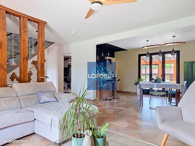 Maison 7 pièces 140 m²