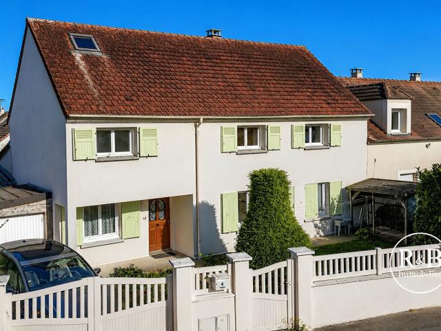 Maison 7 pièces 140 m²