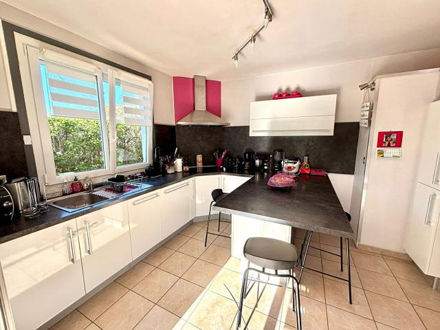 MAISON 7 PIECES 141 M2 RENAISON