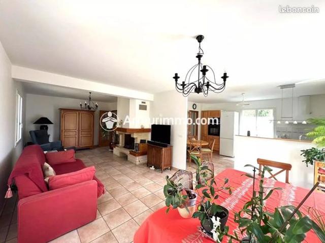 Maison 7 pièces 141 m²