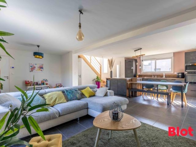 Maison 7 pièces 142 m²