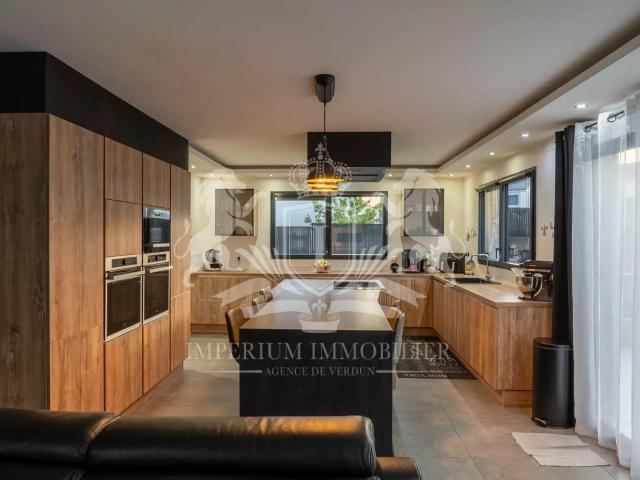 Maison 7 pièces 142 m²
