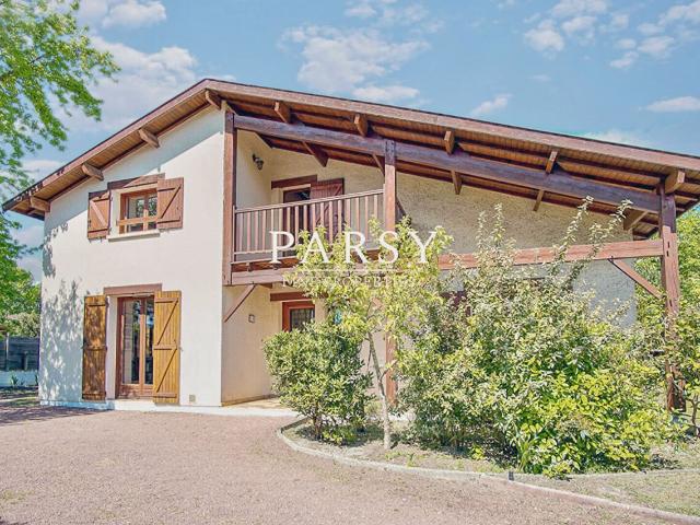 Maison 7 pièces 142 m²