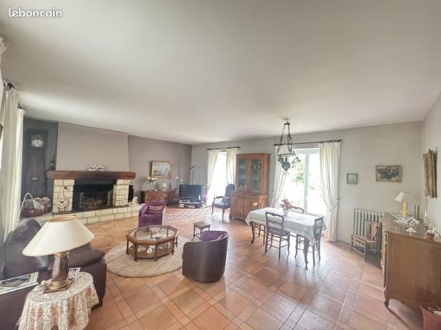 Maison 7 pièces 143 m²
