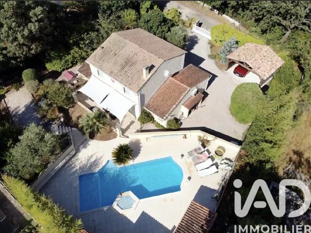 Maison 7 pièces 143 m²