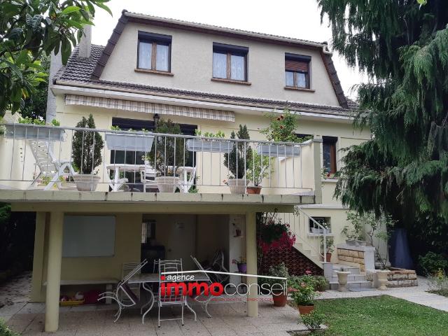 Maison 7 pièces 156 m²