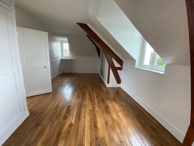 Maison 7 pièces, 158 m² à louer à Saint Maur des Fossés 94100