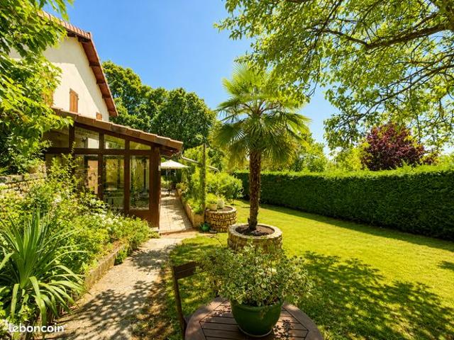 Maison 7 pièces 159 m²