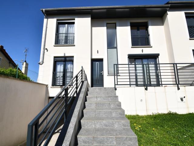 Maison 7 pièces 150 m²