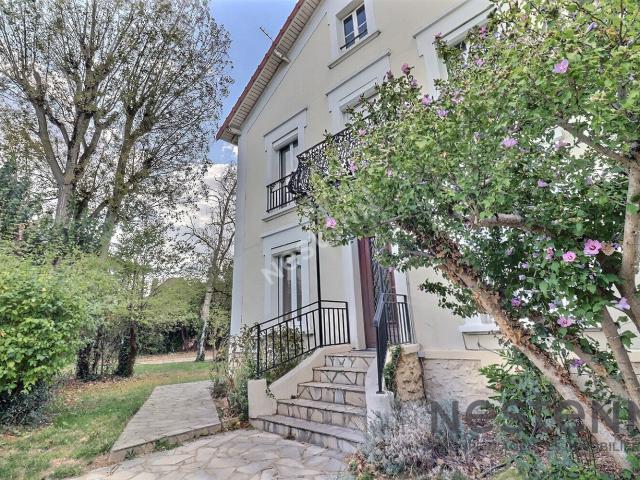Maison 7 pièces 150 m²