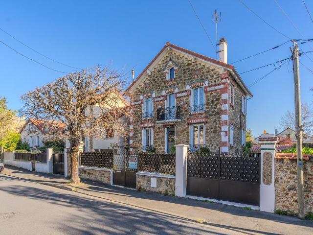Maison 7 pièces 150 m²