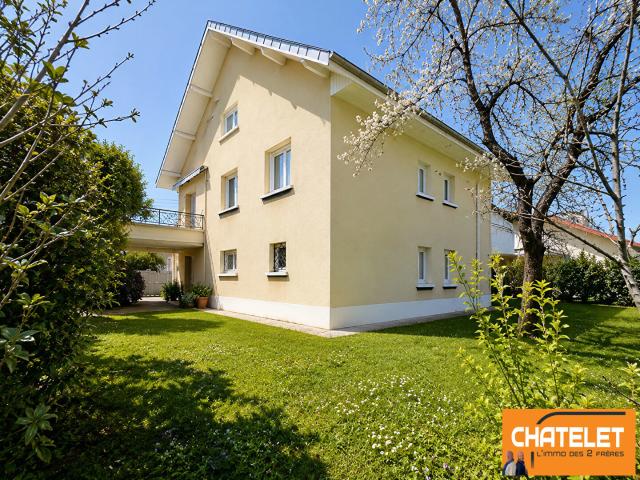 Maison 7 pièces 150 m²