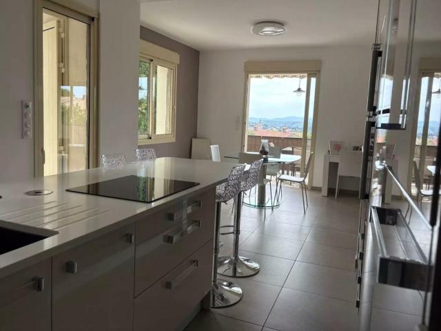 Maison 7 pièces 150 m²