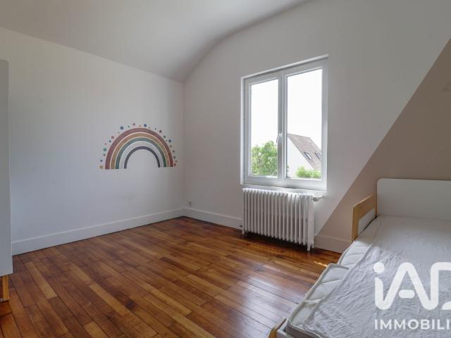 Maison 7 pièces, 150 m² à louer à Magny les Hameaux 78114
