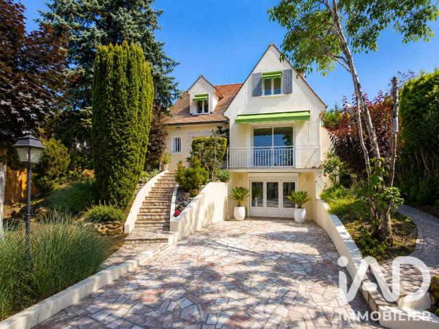 Maison 7 pièces 151 m²