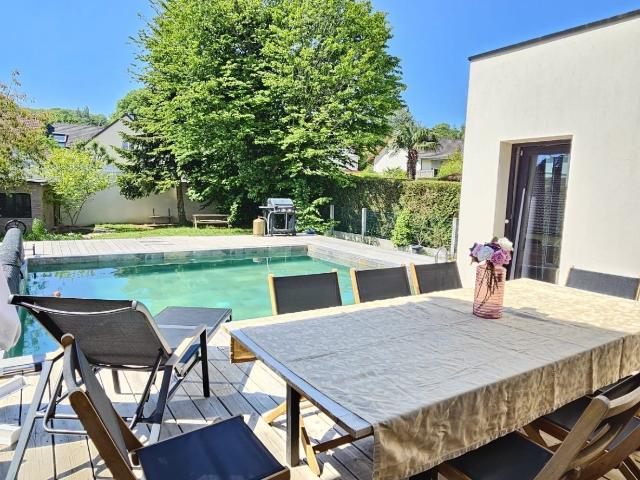 Maison 7 pièces 151 m²