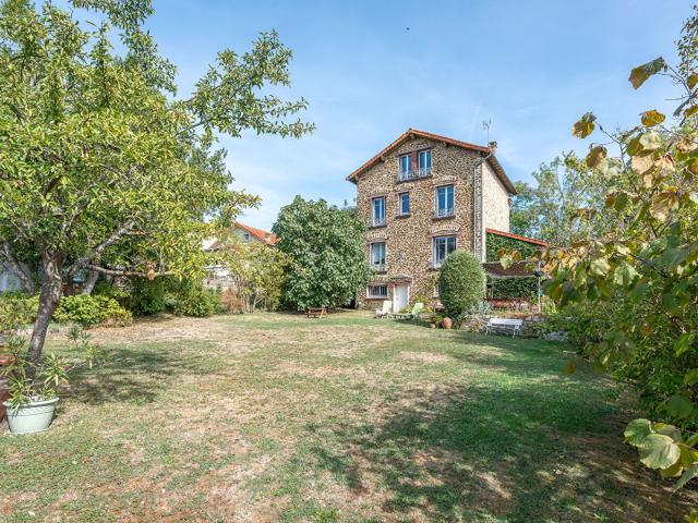 Maison 7 pièces 151 m²