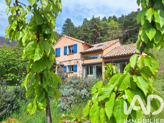 Maison 7 pièces 153 m²