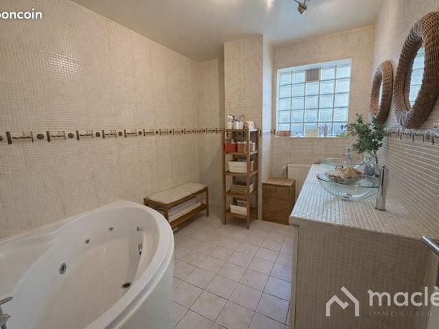 Maison 7 pièces 153 m²