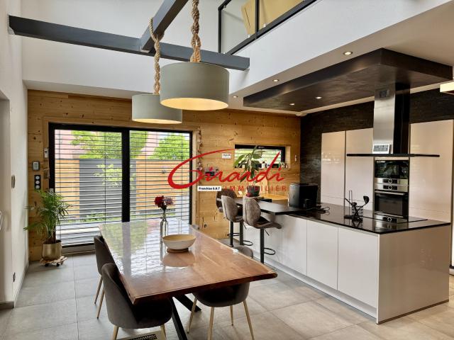 Maison 7 pièces 165 m²