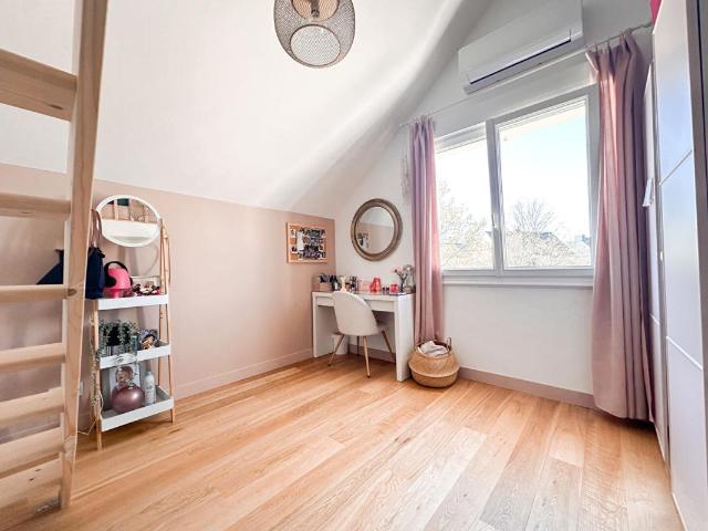 Maison 7 pièces, 165 m² à louer à Orvault 44700