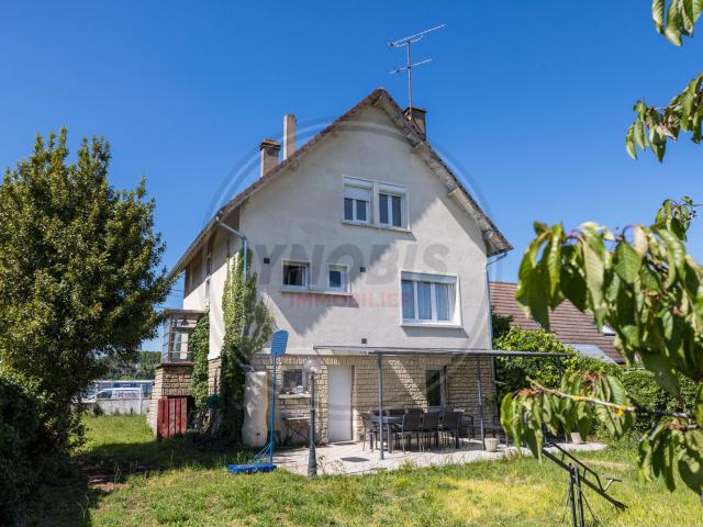 Maison 7 pièces 166 m²