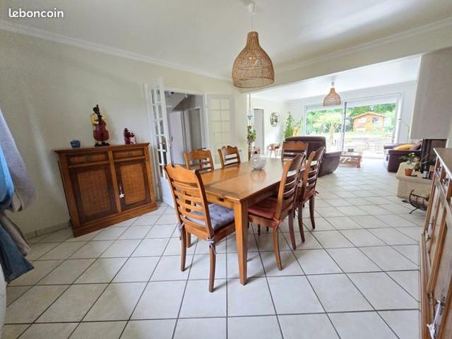 Maison 7 pièces 166 m²