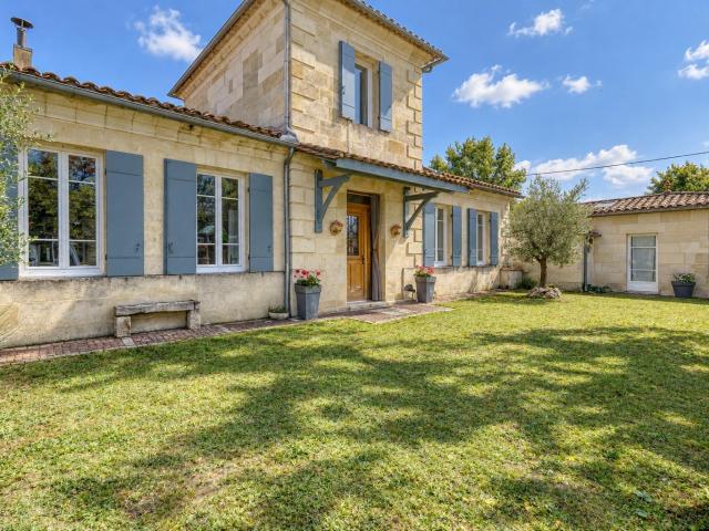 Maison 7 pièces 166 m²