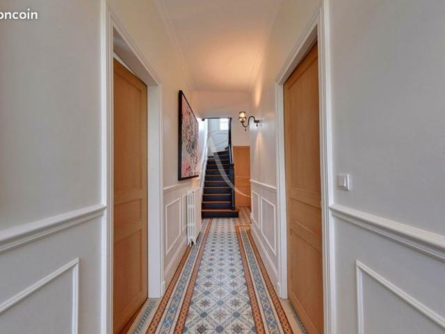Maison 7 pièces 166 m²