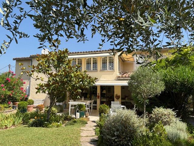 Maison 7 pièces 166 m²