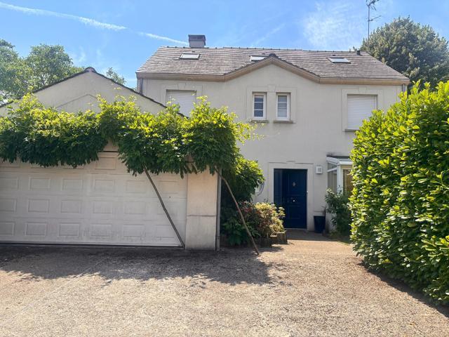 Maison 7 pièces 214 m²