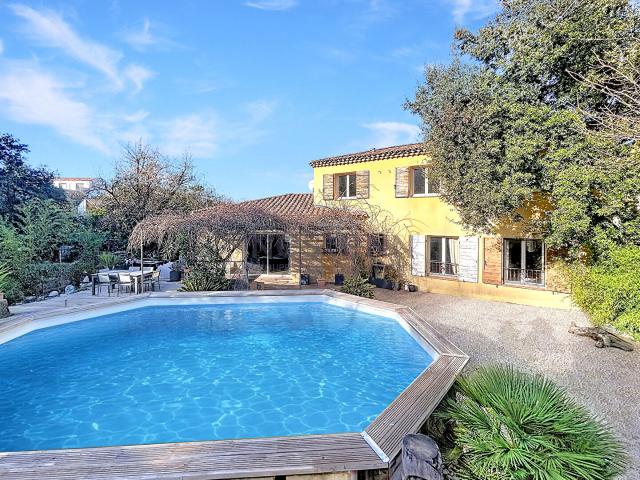 Maison 7 pièces 160 m²
