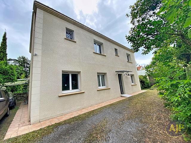 Maison 7 pièces 160 m²