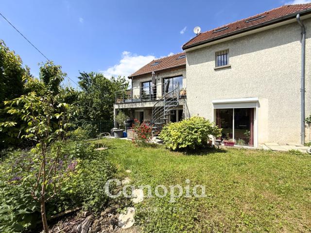 Maison 7 pièces 160 m²