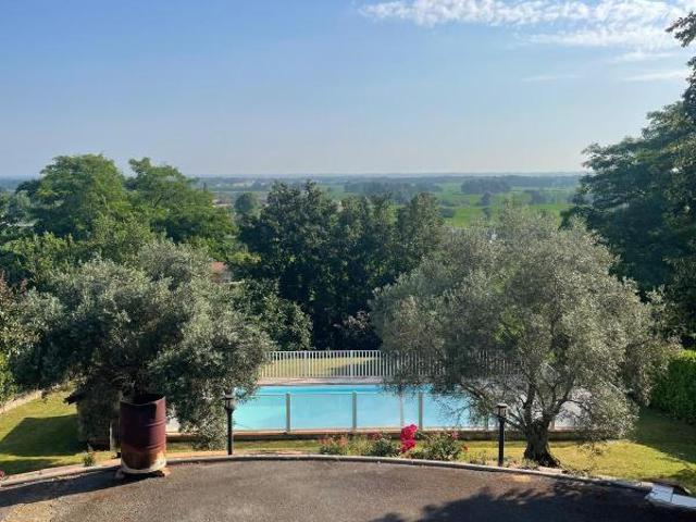 Maison 7 pièces 160 m²