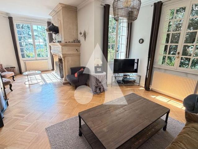Maison 7 pièces 160 m²