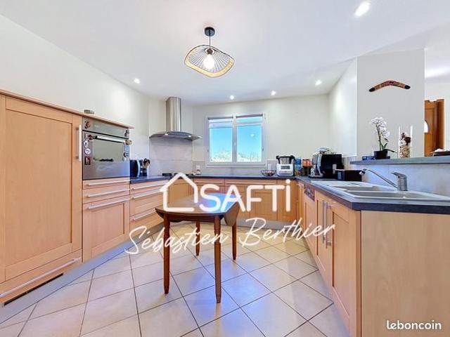 Maison 7 pièces 160 m²