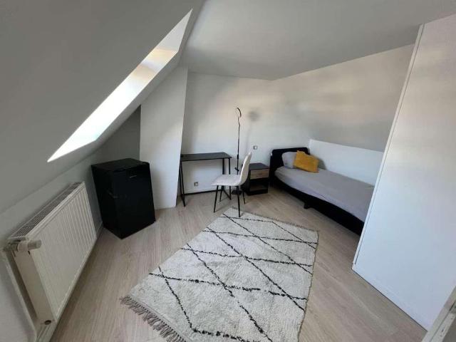 Maison 7 pièces, 160 m² à louer à Rouen 76000