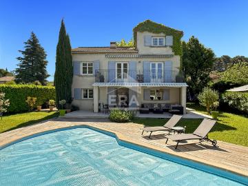 Maison 7 pièces 161 m²