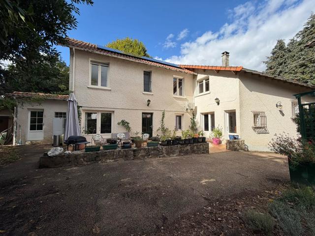 Maison 7 pièces 161 m²