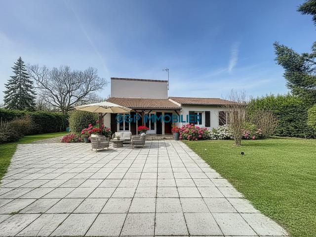 Maison 7 pièces 161 m²