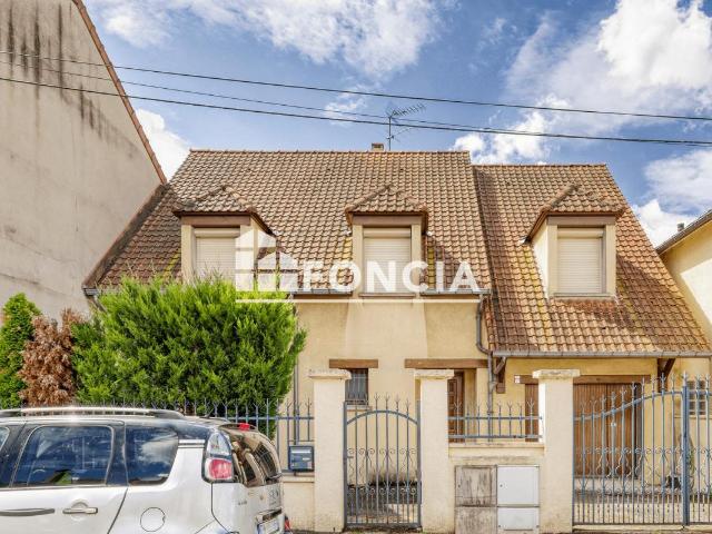 Maison 7 pièces 161 m²