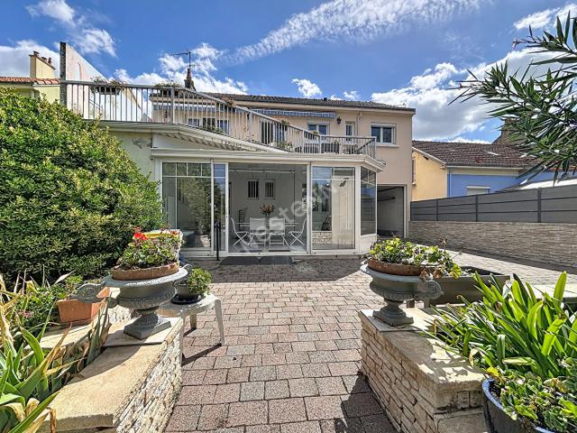 Maison 7 pièces 162 m²