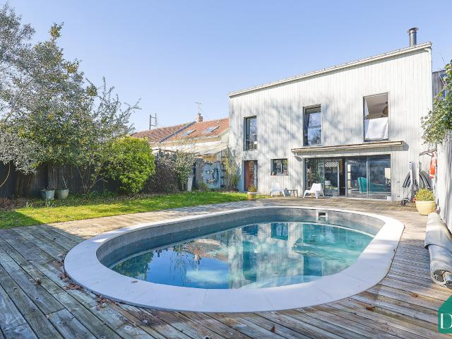 Maison 7 pièces 162 m²