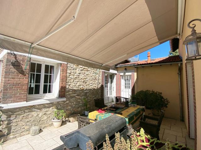 Maison 7 pièces 163 m2 habitables sur 1147 m2 de terrain 163m² Nogent Le Roi