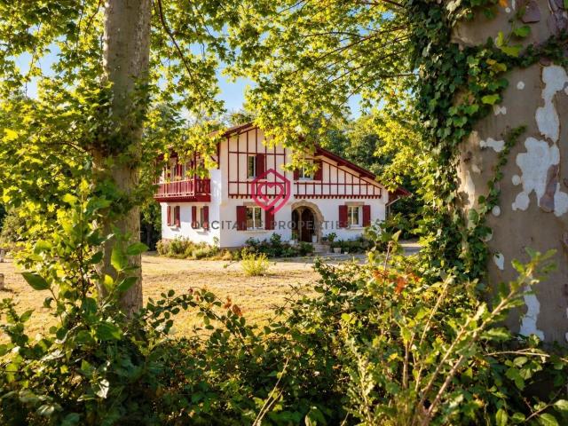 Maison 7 pièces 174 m²