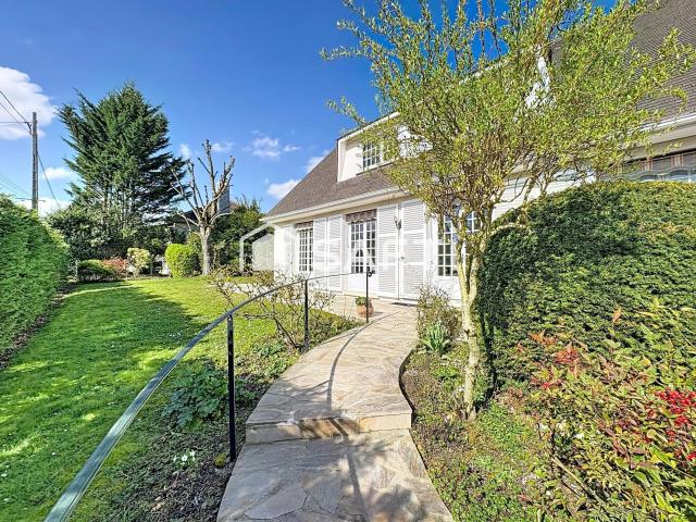 Maison 7 pièces 174 m²
