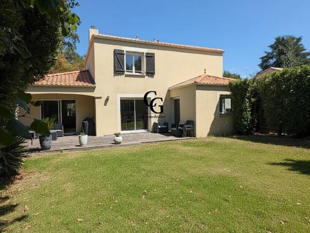 Maison 7 pièces 175 m²